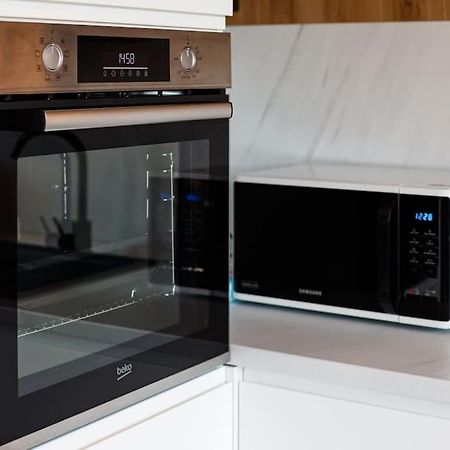 Luxury Apt. Near River & Parking ทิมิชัวรา ภายนอก รูปภาพ